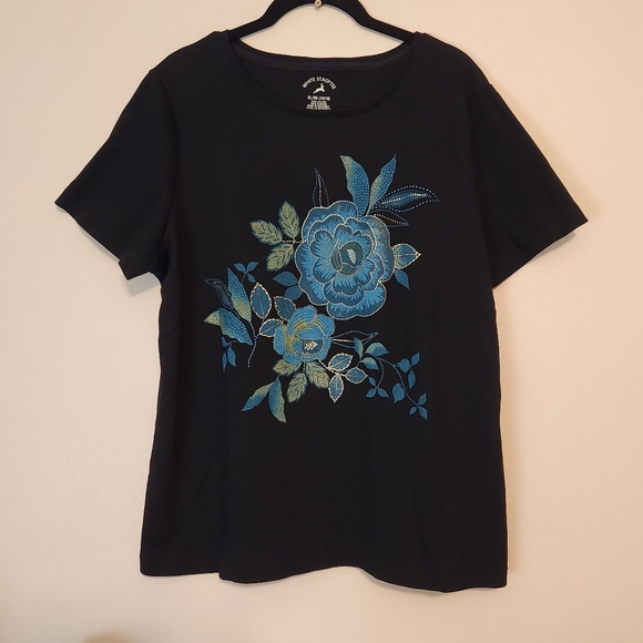 White Stag Tops - ⭐️ HOST PICK ⭐️ White Stag Floral Print Shirt